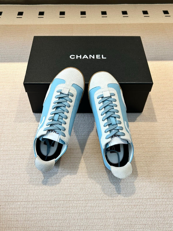 CC 26s Trainers White Blue Calfskin & Suede 618694