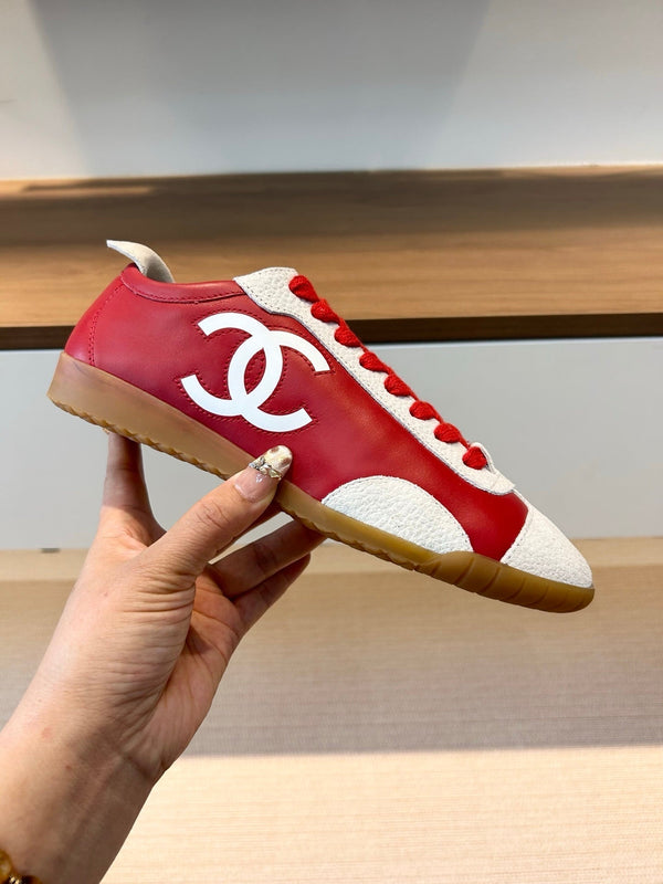 CC 26s Trainers White Red Calfskin & Suede 618695