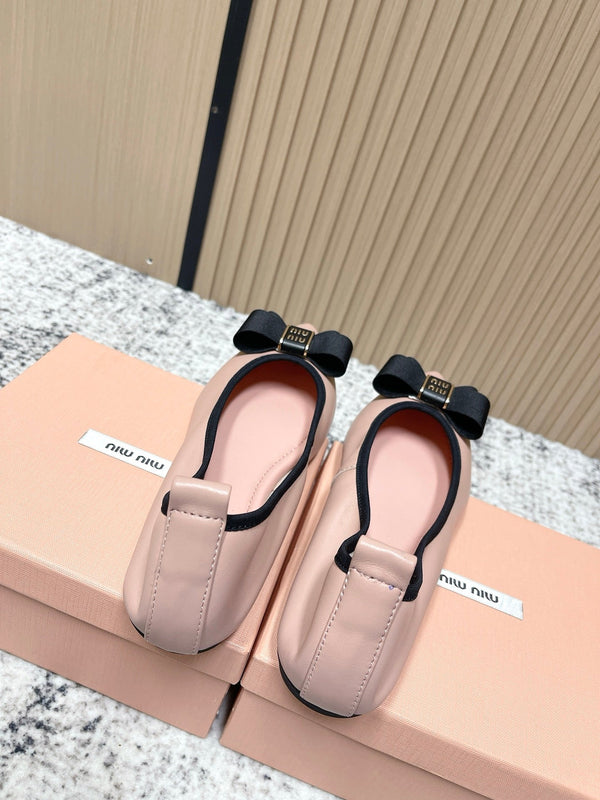 Miu Pointed-Toe Ballet Flats Light Pink Sheepskin 591565
