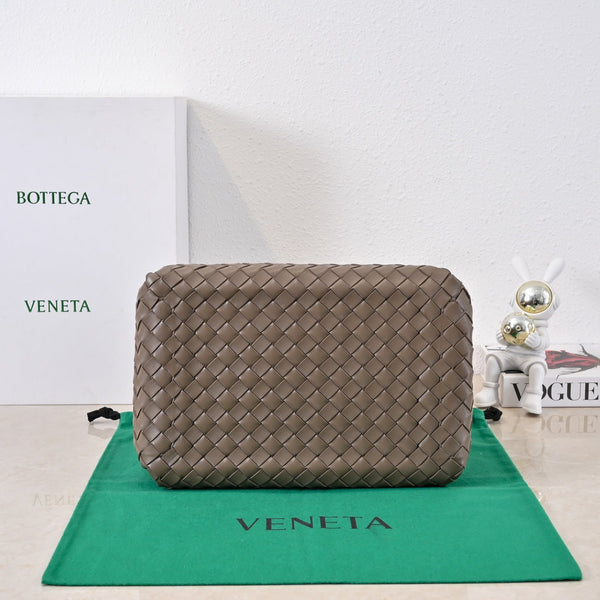 BV 26s Parachute Bag Coffee Intrecciato Leather 291413