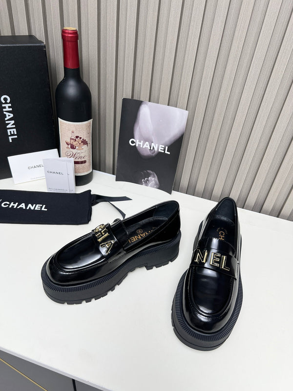 CC Moccasins Glossy Black Lambskin 944571