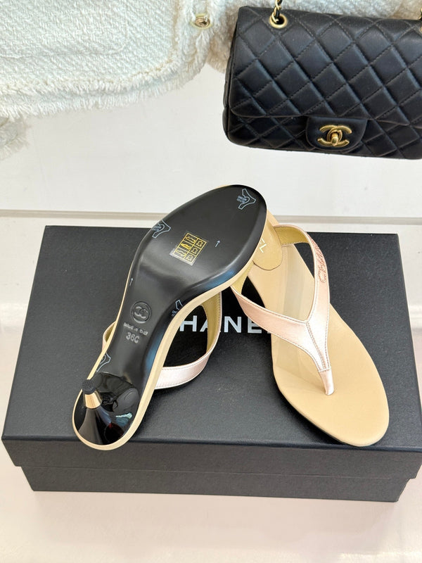 CC 2026 Thong Sandal 5.5cm Beige Satin 825792