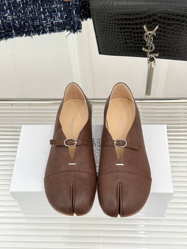 MM6 26s Split-Toe Mary Jane Brown Leather 991575