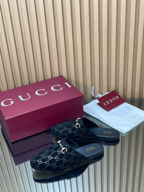 Gucci 25 Horsebit Mule Black GG Suede 563078