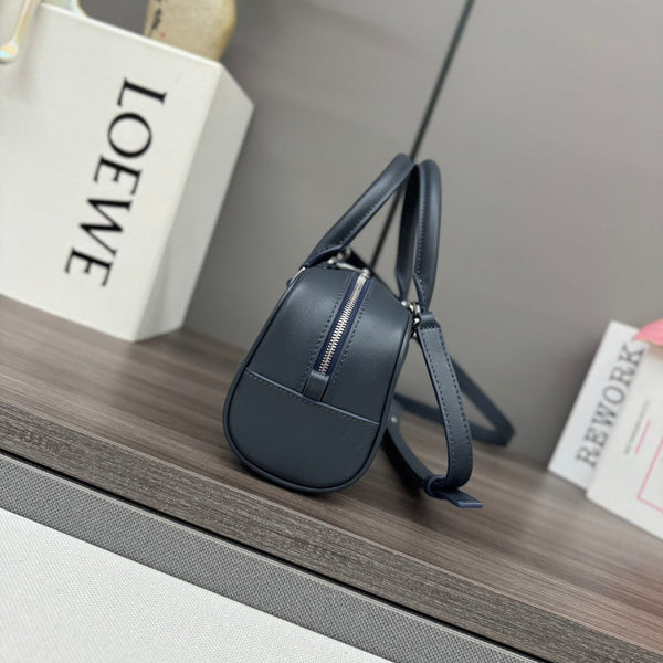 Loewe Amazona 23 Cropped Bag Black - Gray Shiny Calfskin
