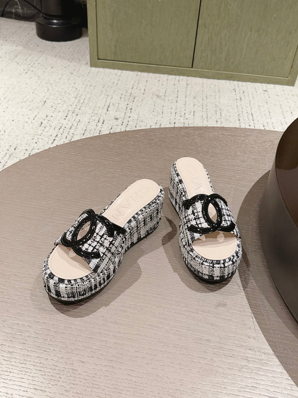 CC 26s Platform Mules Black White Lambskin Fabric 916993