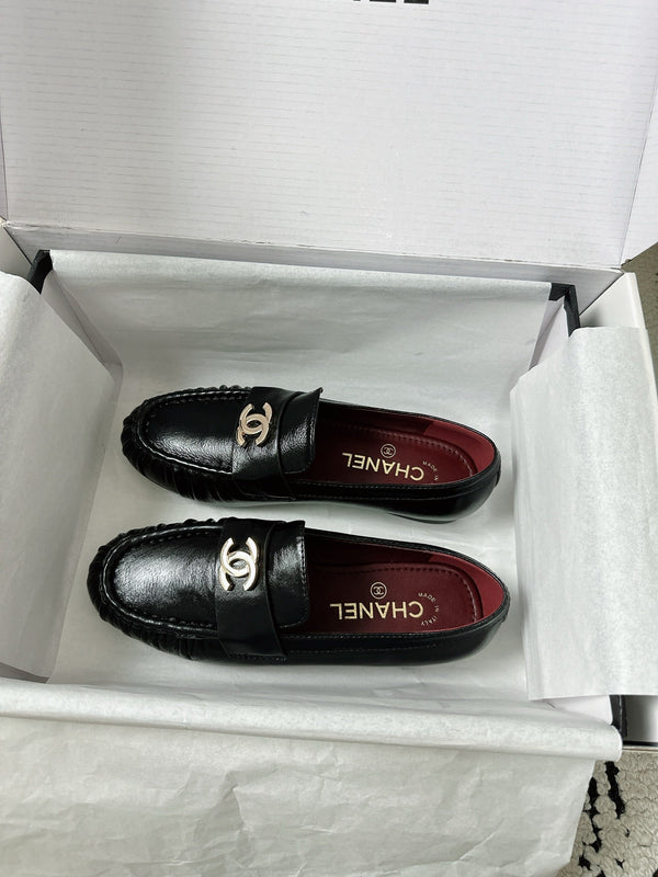 CC 26A Métiers d’art 2026 Loafer Black Glossy Sheepskin 900703