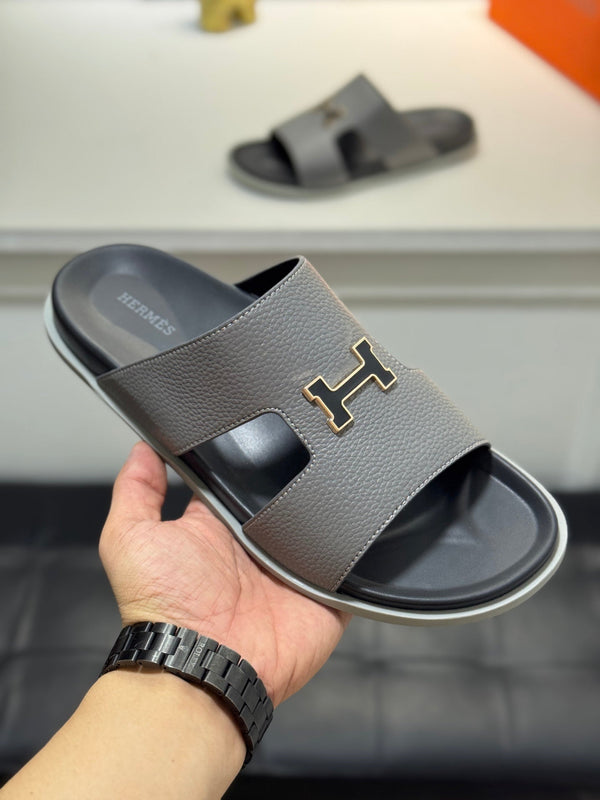 HM Oran H Black Gold Buckle Slippers in Gray Cowhide 735245