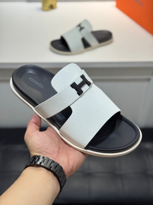 HM Oran H Black Buckle Slippers in White Cowhide 735248