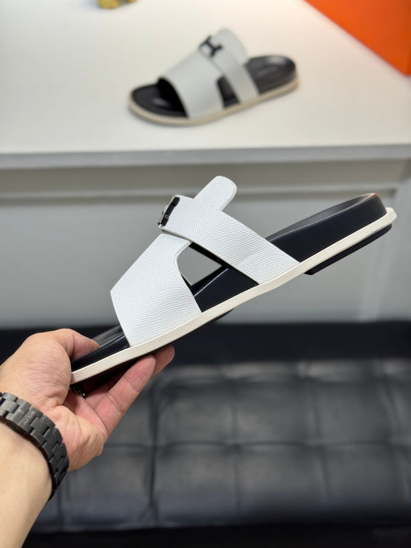 HM Oran H Noir Buckle Slippers in White Cowhide 735256