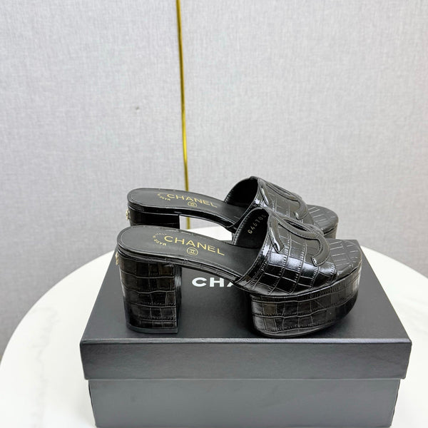 CC 26s Block Heel Sandals 10cm Black Crocodile-Embossed Calfskin