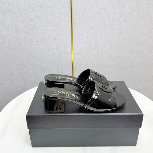 CC 26s Block Heel Sandals 4cm Black Patent Calfskin