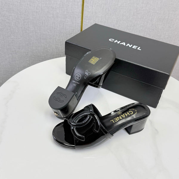 CC 26s Block Heel Sandals 4cm Black Patent Calfskin