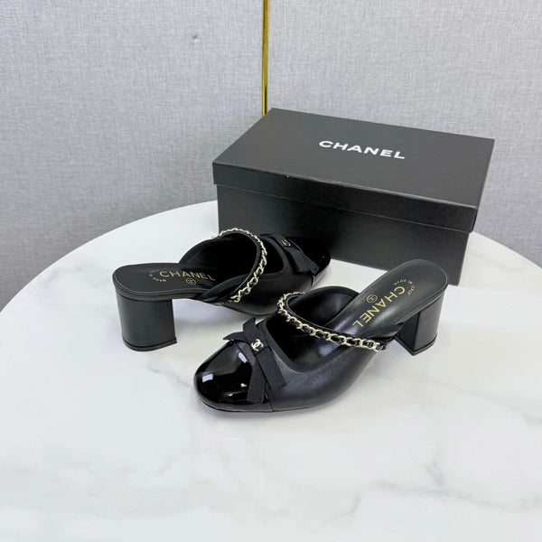 CC 26s High Heel Mules 4.5cm Black Lambskin Patent Leather