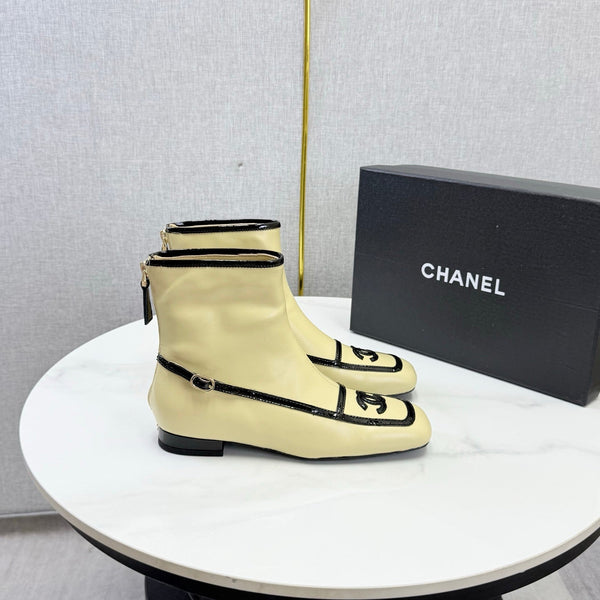 CC 26s Square Toe Low Heel Boots Black Beige Sheeepskin 972803