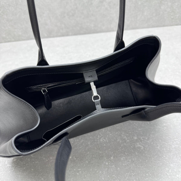 The Row 2025 Alger Bag 39cm Black Cowhide