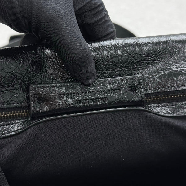 BG Le City Small Flap Messenger Bag Black Oil Wax Leather