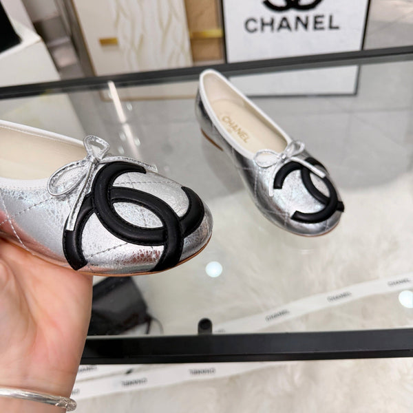 CC 26s Coco Beach Ballet Flats Sliver Metalic Leather 872866