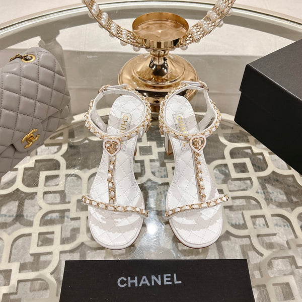 CC 26s Chain T-Strap Charm Sandals 8.5cm White Lambskin 736119