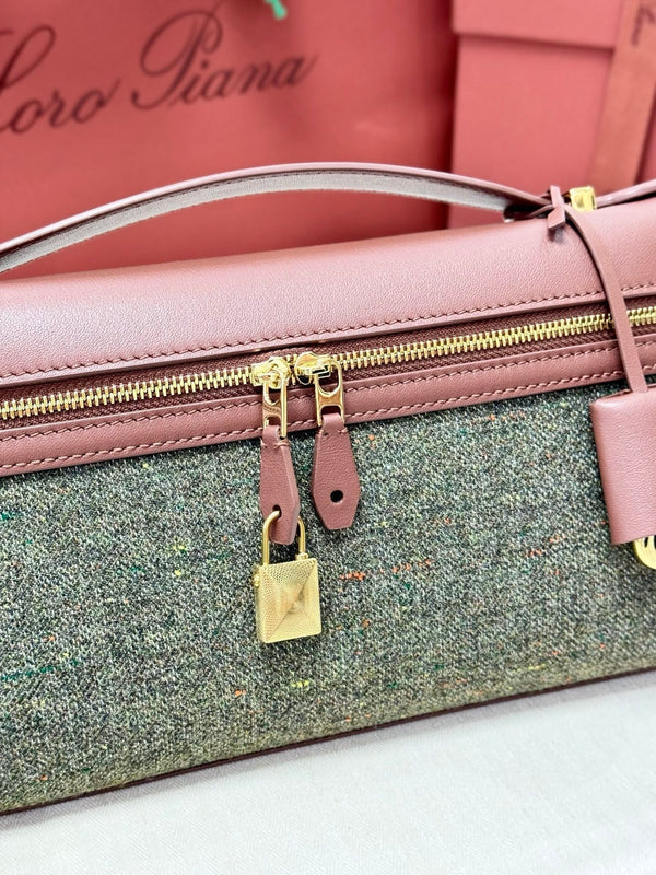 LP Extra Pouch L29 Muted Pink Cashmere Calfskin 282247