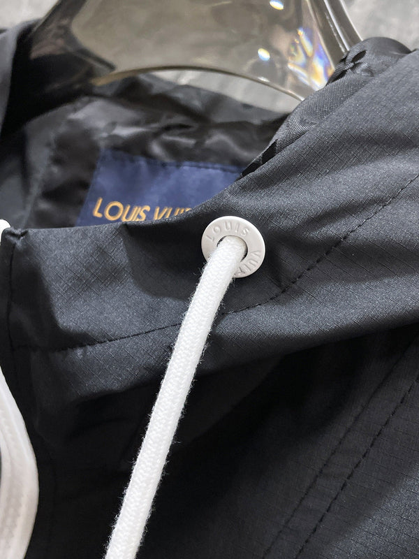 LV BLACK JACKET 239571