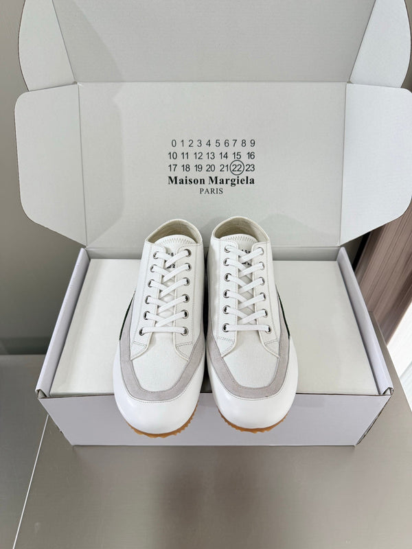MM Traveler Sneaker White Grey Suede Canvas Sheeepskin 872471