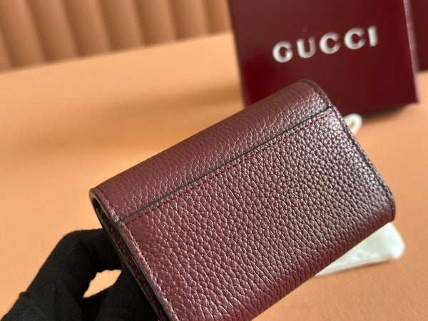GG Softbit Card Case 10.5 In Rosso Ancora Red Grainy Calfskin Gold Hardware