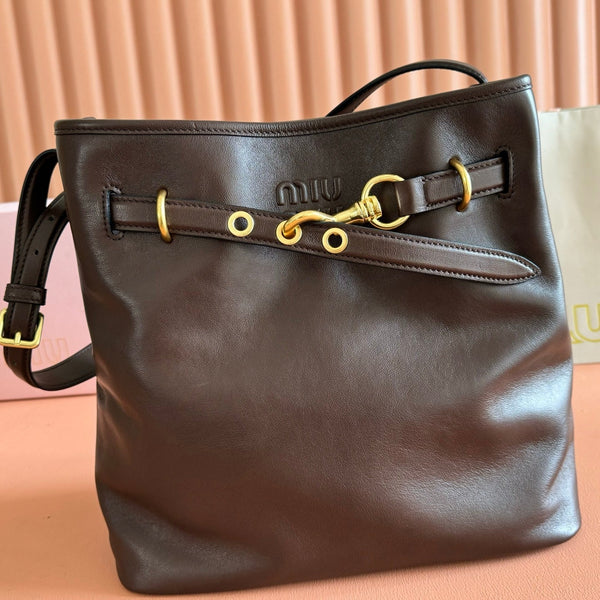 Miu 5BE101 Pouch Coffee Cowhide 285392