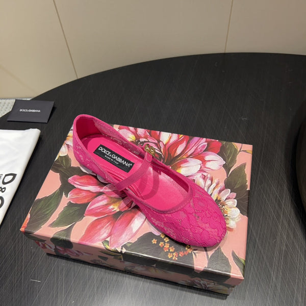 DC 25 Mary Jane Pink Lace And Sheepskin 381625