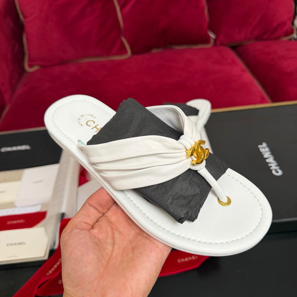 Chanel 2026 Flip-slop Sandal White Lambskin 742746