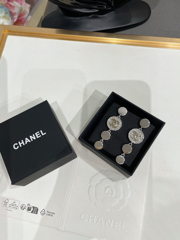 CC 26FW Gorgeous Sliver Earrings 011