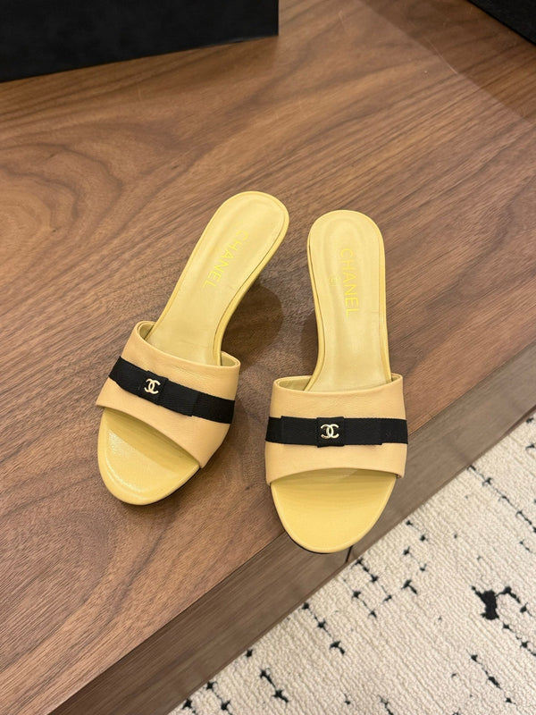 CC 26s High-Heeled Slippers 5cm Beige Leather 850460