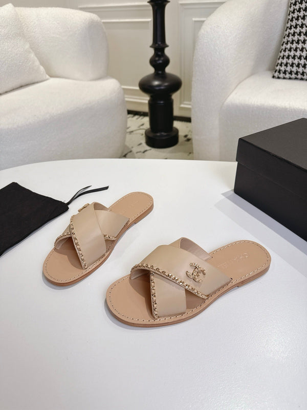 CC Cruise 2025/26 Mules Light Beige Calfskin 570317