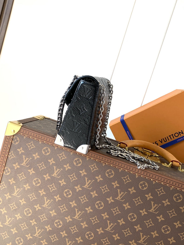 LV M28137 Trunkie Black Calfskin