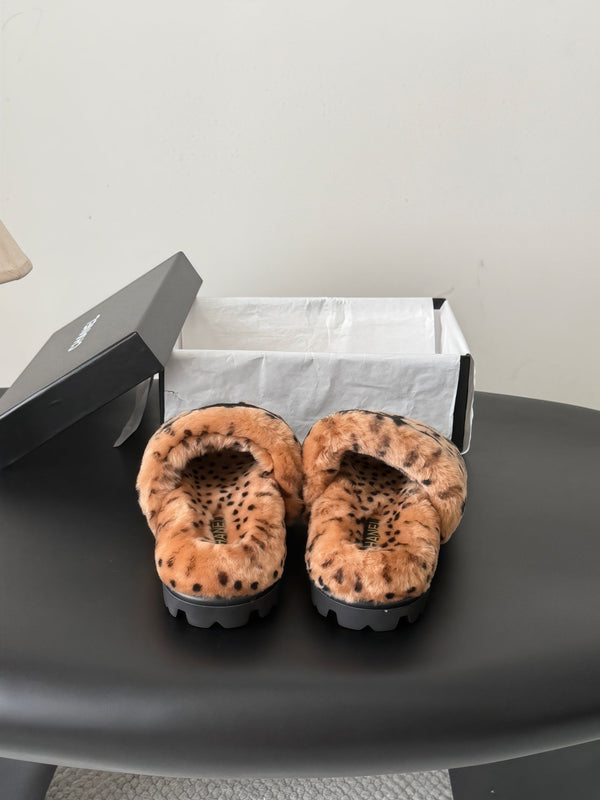 CC 26s Slides Black Leopard Dalmatian Print Shearling 969711