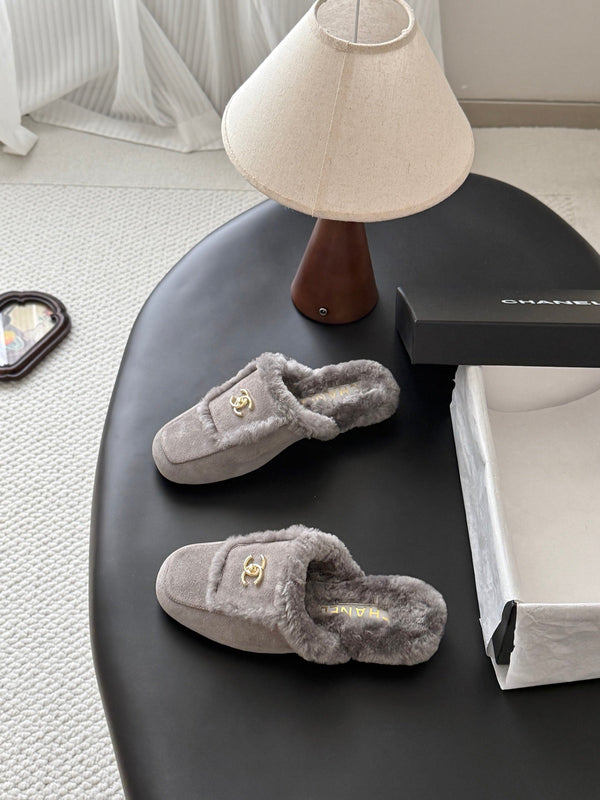 CC 26s Slip-On Mules Light Grey Fluffy Shearling Suede 969728