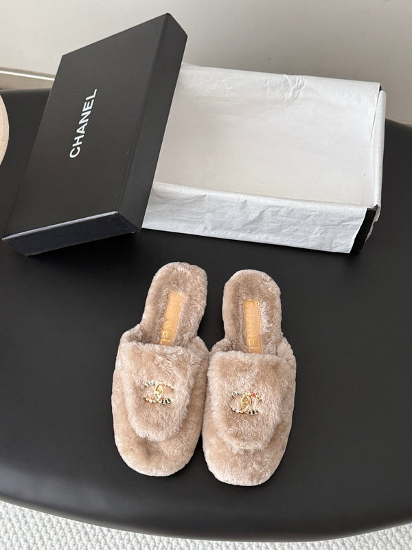 CC 26s Mules Beige Gold Shearling 127707