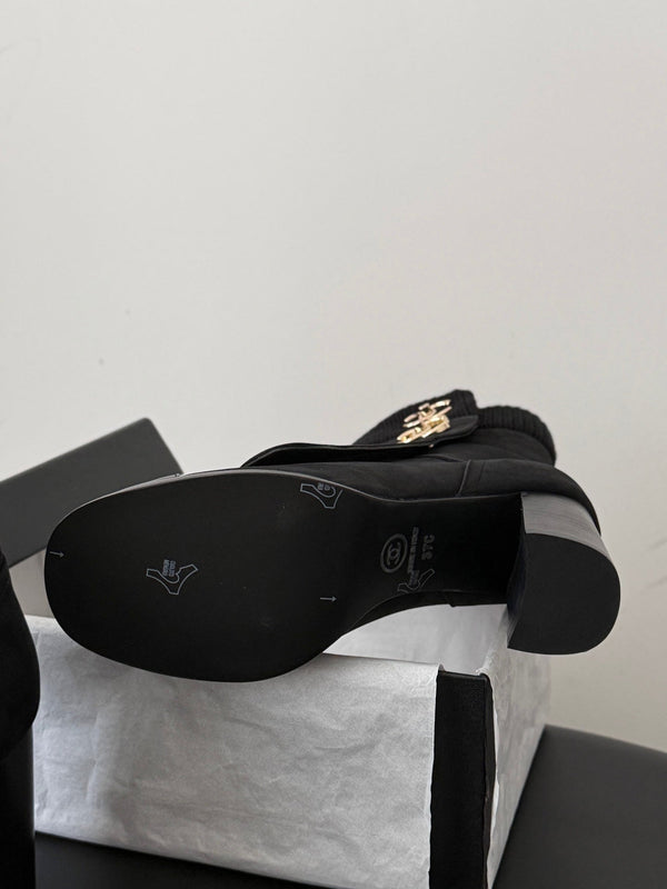 CC 26s Ankle Boots Black Knit Cuff Suede 127792