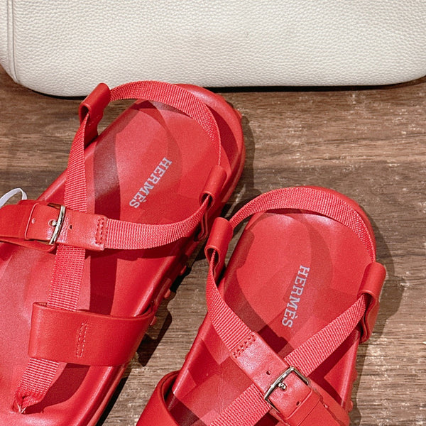 HM Inboard Sandals Red Canvas Leather 849585