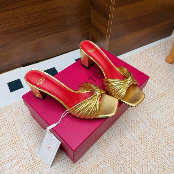 VLTN 26s Annet Mules 6.5cm Gold Woven Leather 974326