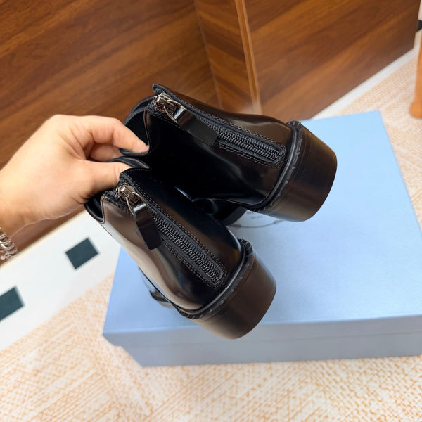 Prad 26s Pointed-Toe Derby Shoes Black Patent Leather 974552