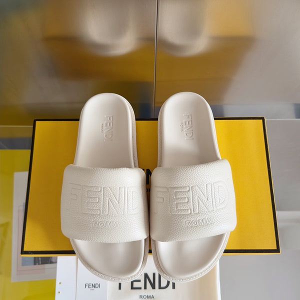 FENDI ROMA SLIDES IN WHITE FUSSBETT LAMBSKIN