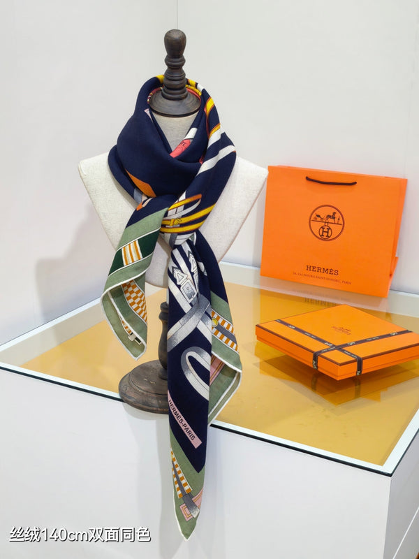 HM Equestrianism 140 CM Navy Blue Colorful Cashmere and Silk 293101