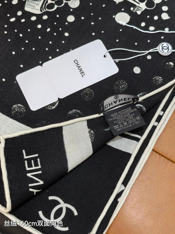 CC 25 Camellia Scarf 140CM Black White Cashmere 293082