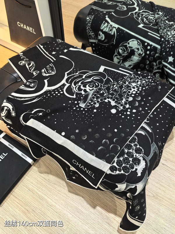 CC 25 Camellia Scarf 140CM Black White Cashmere 293082