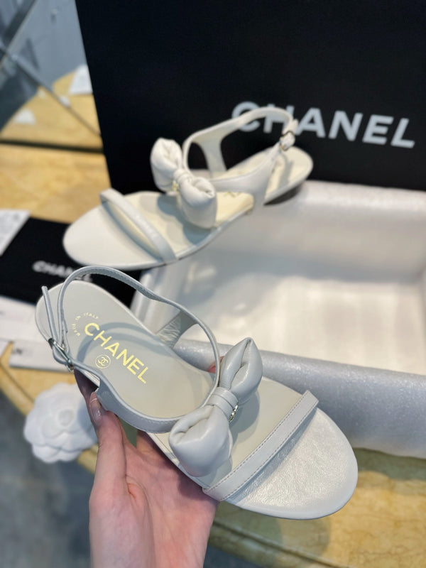 CC 26s Bow Block Flat Sandals White Leather 964833