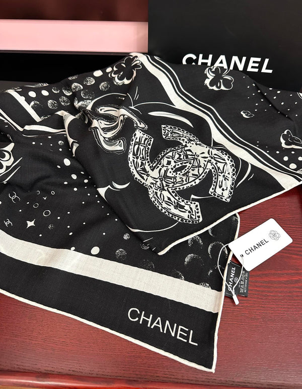 CC Camellia Letter Print 140cm Black White Cashmere 153107