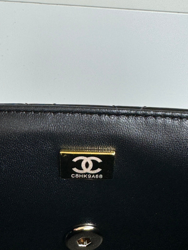 24c mini flap bag 20cm with top handle black patent calfskin