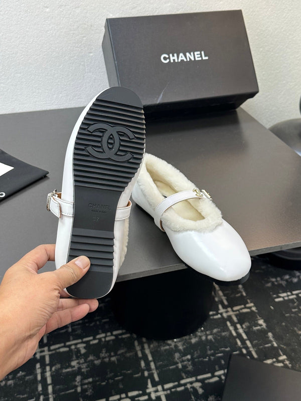 CC 2025 Puffer Ballet Flat With Strap White Sheepskin Fur 529347
