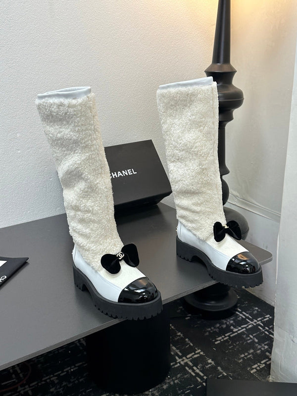 CC Coco Neige 2025/26 High Boots Black White Shearling Lambskin Patent Leather 529340